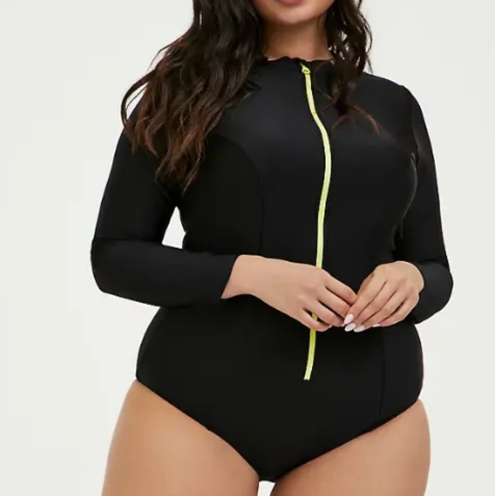▫️long sleeve bathing suit▫️